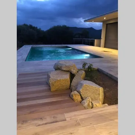 Vila Le Petit Pinarello, Villa 5 Etoiles Pour 10 Personnes, Piscine Chauffee, Plage A 200M Pinarellu